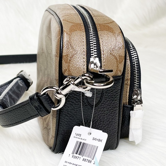 COURT CROSSBODY IN SIGNATURE CANVAS WITH COACH PATCH SV/KHAKI/BLACK - Picture 2 of 4